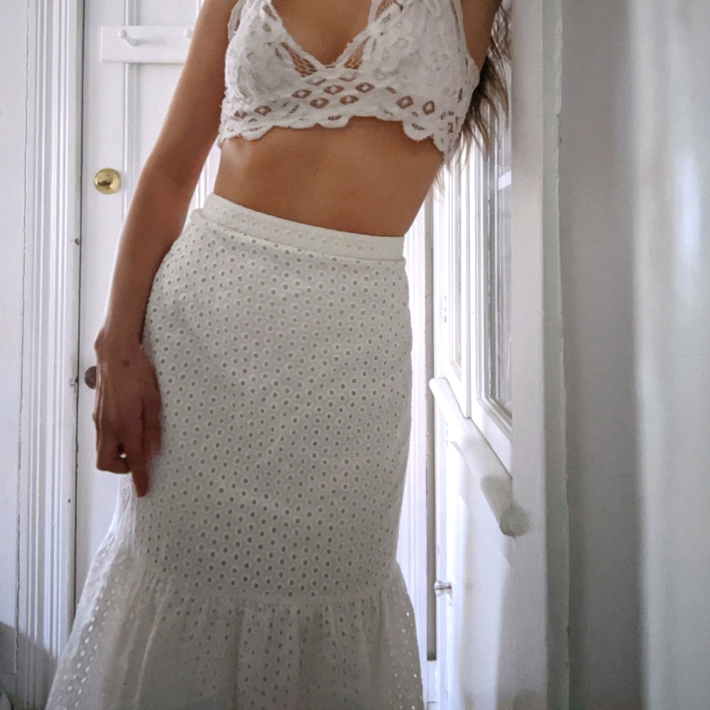 NEW Anthropologie Eyelet Lace Skirt